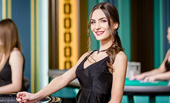 Hình ảnh đội ngũ hỗ trợ khách hàng của ceo666 sẵn sàng giải đáp thắc mắc về chính sách bảo mật.